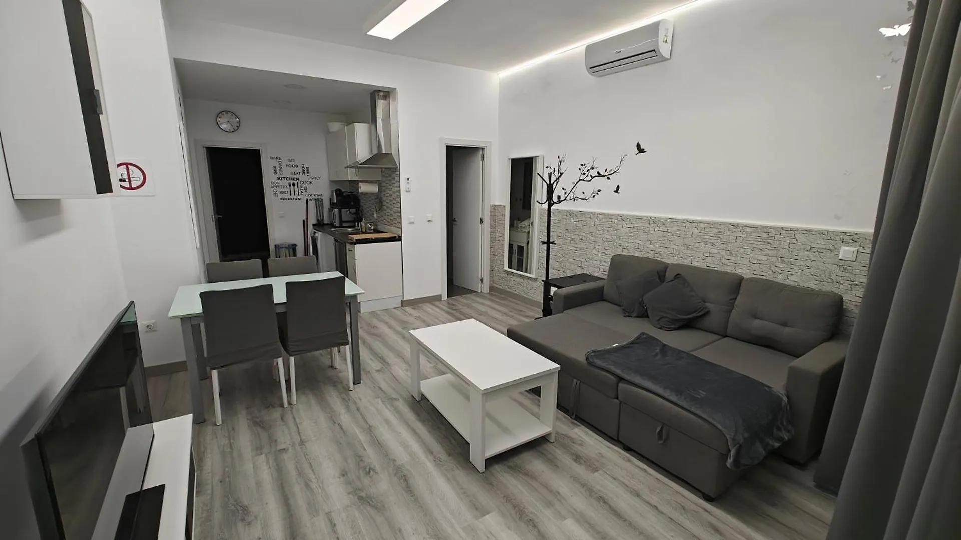 Zona Muy Tranquila Todo A Estrenar Apartment Madrid 0*,  Spain