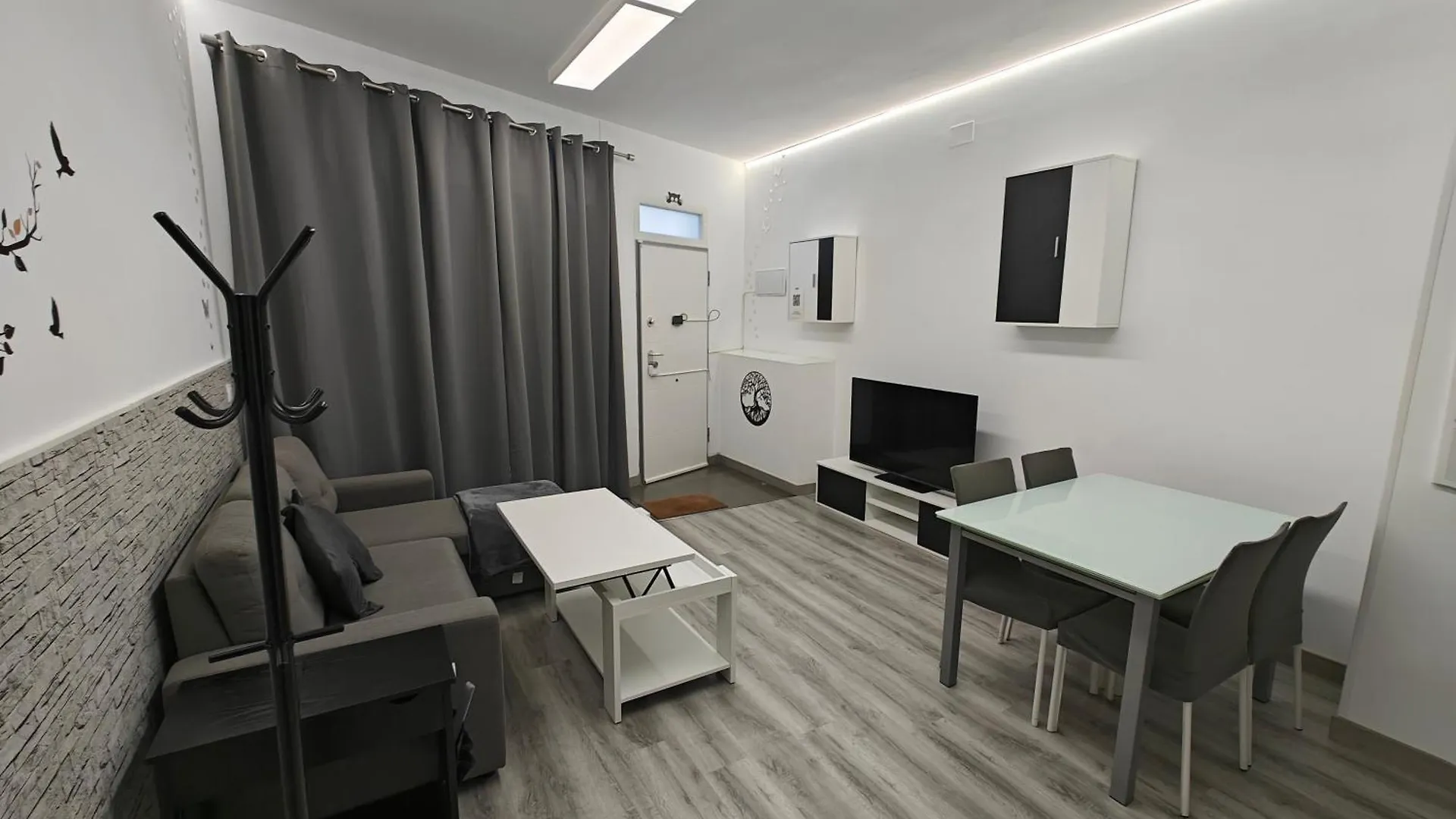 Zona Muy Tranquila Todo A Estrenar Apartment Madrid